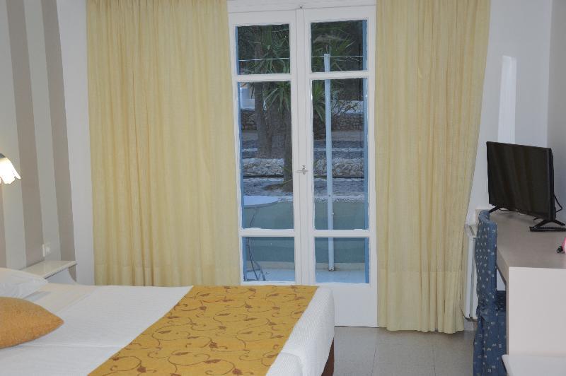 Pantheon Hotel Agios Georgios  Exterior photo